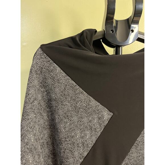 Joseph Ribkoff  black/ gray Color-Blocked Top Style - 223043, size 14 - Picture 3 of 9